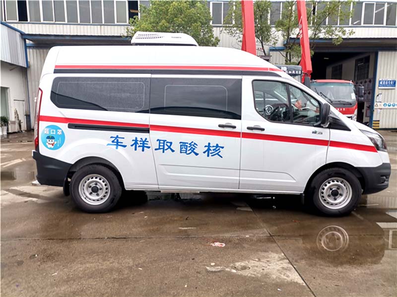江鈴福特全順V362核酸取樣車(chē)圖片2