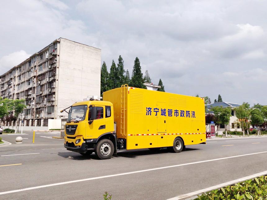 東風(fēng)天錦排水搶險車(chē)工程救險車(chē)圖片2