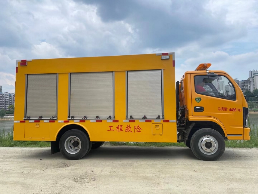 東風(fēng)小多利卡單排排水搶險車(chē)工程救險車(chē)圖片2