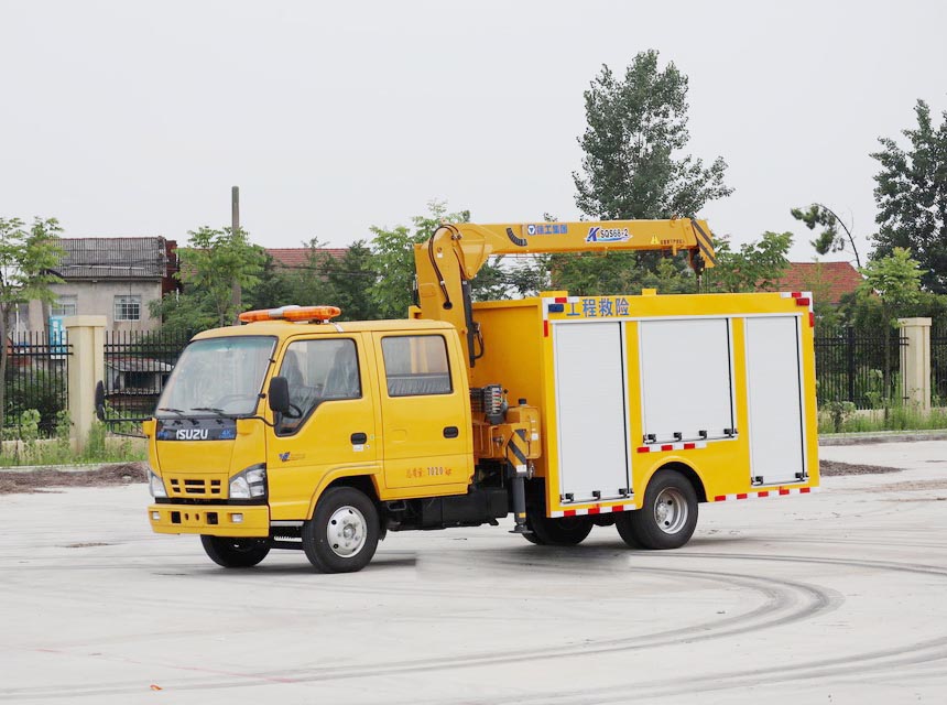 五十鈴雙排直臂吊排水搶險車(chē)工程救險車(chē)圖片2