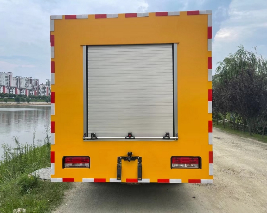 東風(fēng)小多利卡單排排水搶險車(chē)工程救險車(chē)圖片4