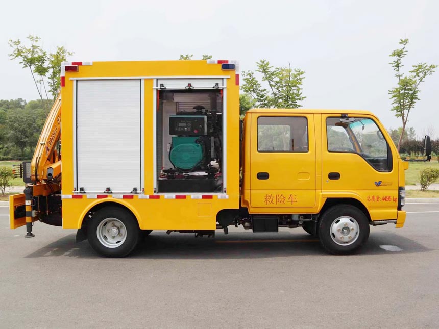 五十鈴雙排后置吊排水搶險車(chē)工程救險車(chē)圖片2
