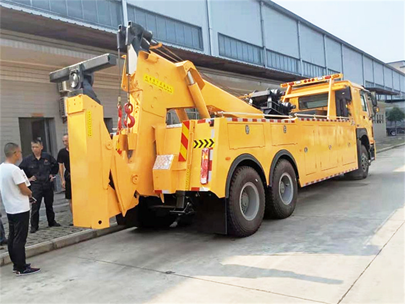 重汽豪沃后雙橋一拖一清障車(chē)圖片4