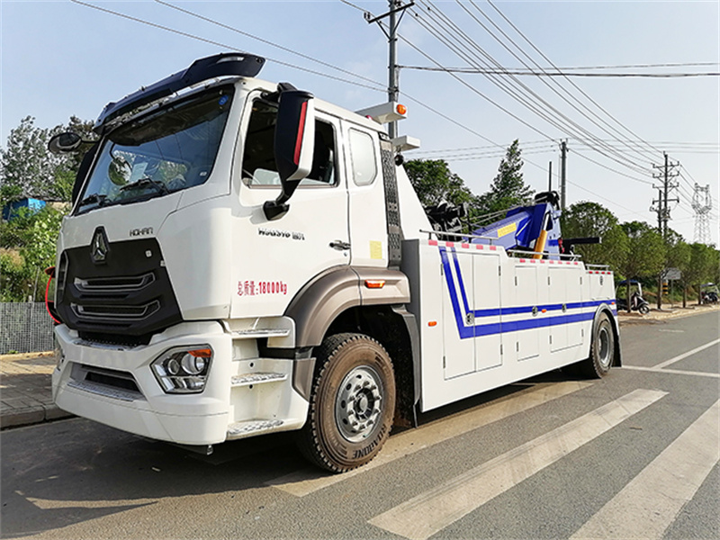 單橋重汽豪瀚拖吊聯(lián)體清障車(chē)