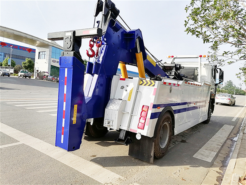 單橋重汽豪瀚拖吊聯(lián)體清障車(chē)圖片3