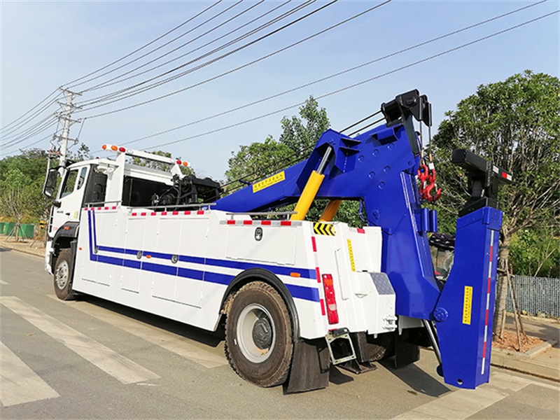 單橋重汽豪瀚拖吊聯(lián)體清障車(chē)圖片4