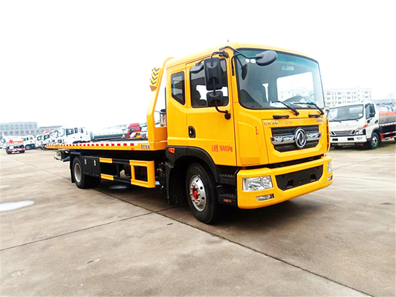 東風(fēng)D9重載型清障車(chē)圖片4