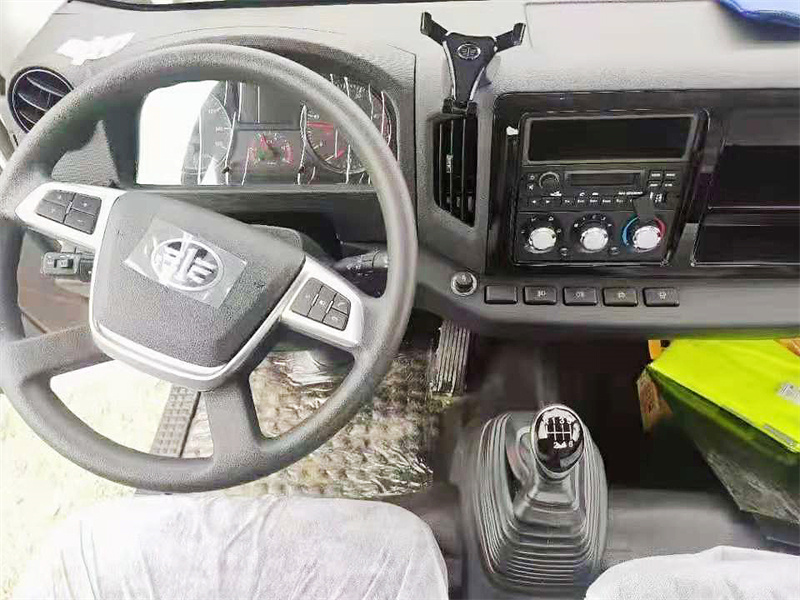解放虎V藍牌一拖二清障車(chē)圖片4