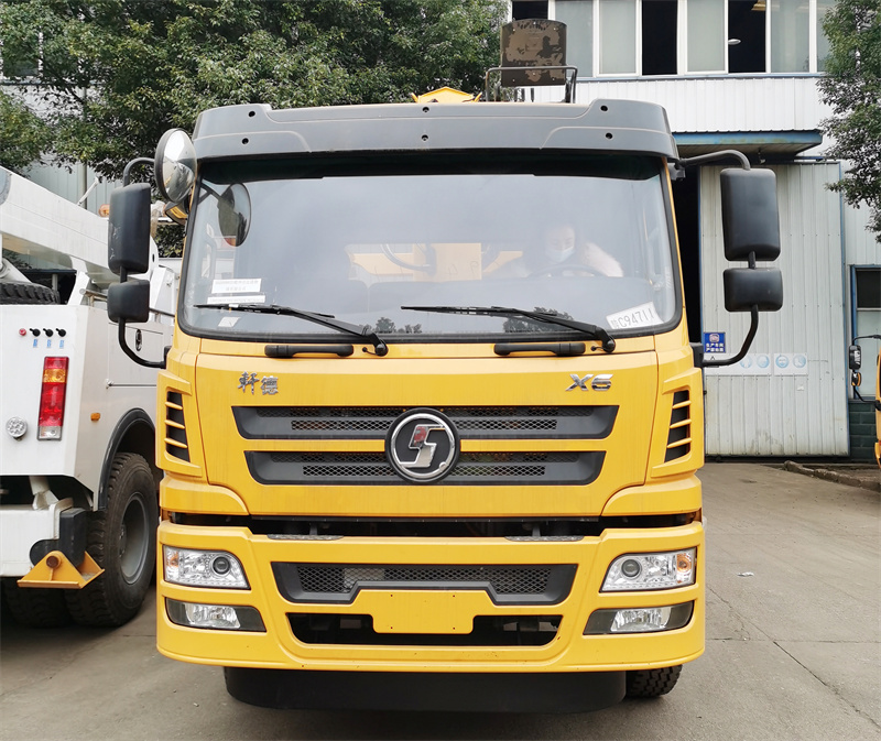 陜汽軒德清障帶吊一拖二清障車(chē)圖片2