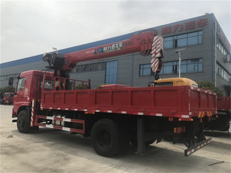 東風(fēng)華神F5單橋隨車(chē)吊廠(chǎng)家直銷(xiāo)圖片4