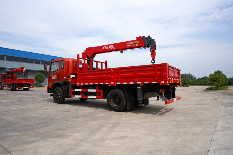 東風(fēng)D912 單橋隨車(chē)吊圖片3