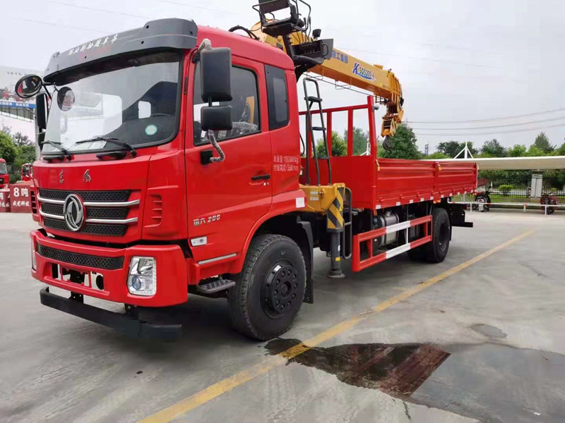 東風(fēng)隨專(zhuān)K5徐工8K單橋隨車(chē)吊