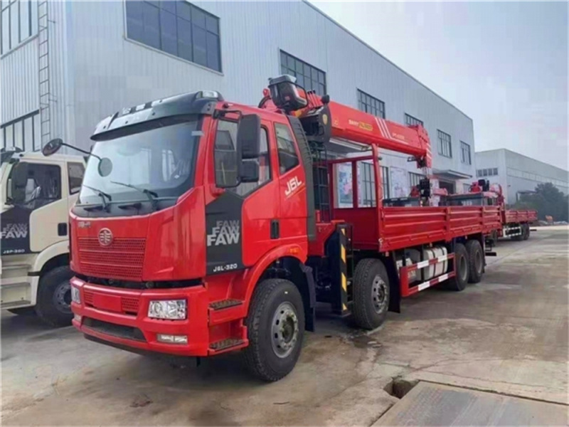 解放前四后八隨車(chē)吊新品上市