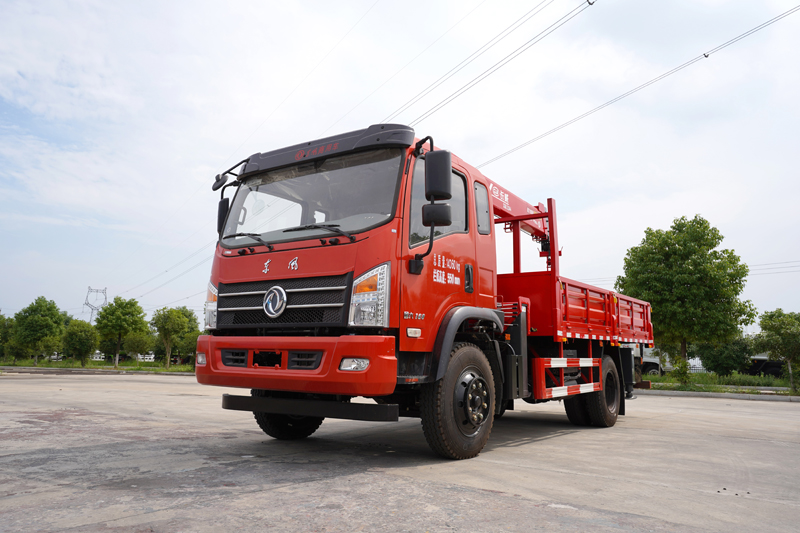東風(fēng)D912 單橋隨車(chē)吊