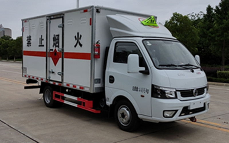 東風(fēng)途逸SDS5040XQYEQ6爆破器材運輸車(chē)