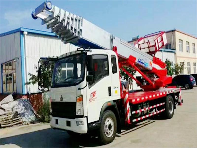 重汽豪沃38米云梯搬家車(chē)圖片2