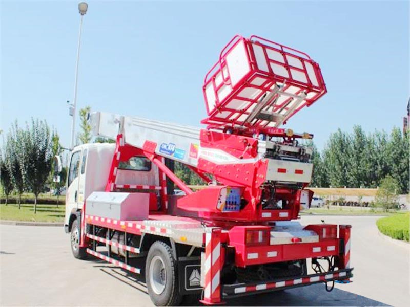 重汽豪沃38米云梯搬家車(chē)圖片4